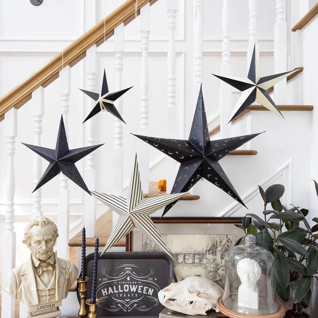 salem-apothecary-black-and-cream-white-3d-hanging-paper-stars-styled