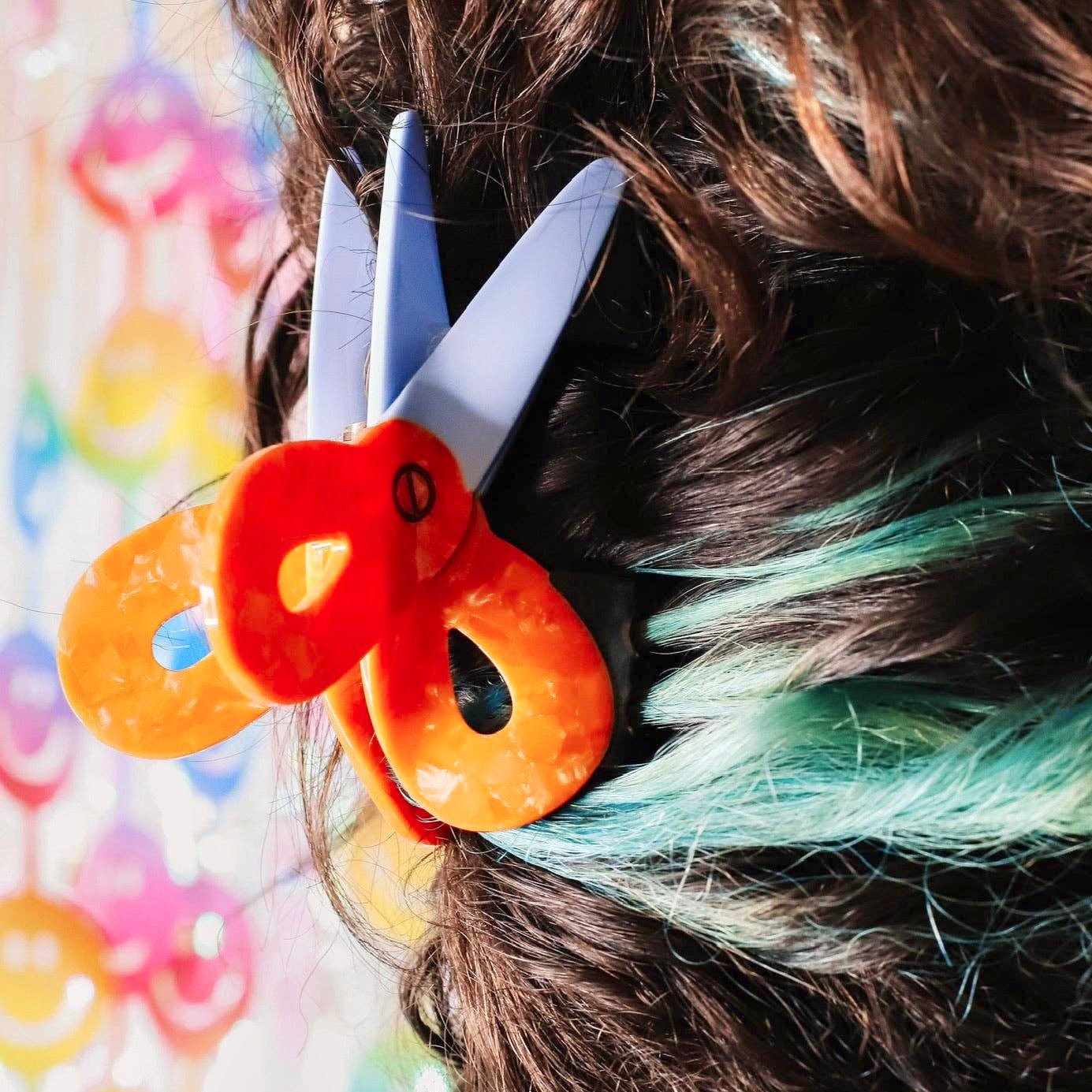 Scissors Hair Claw - bubblegum market