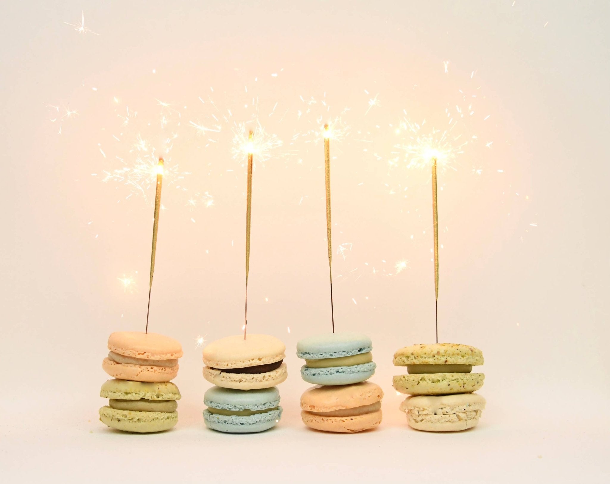 Single "2024" Gold Sparkler Wand 6.75" - bubblegum market