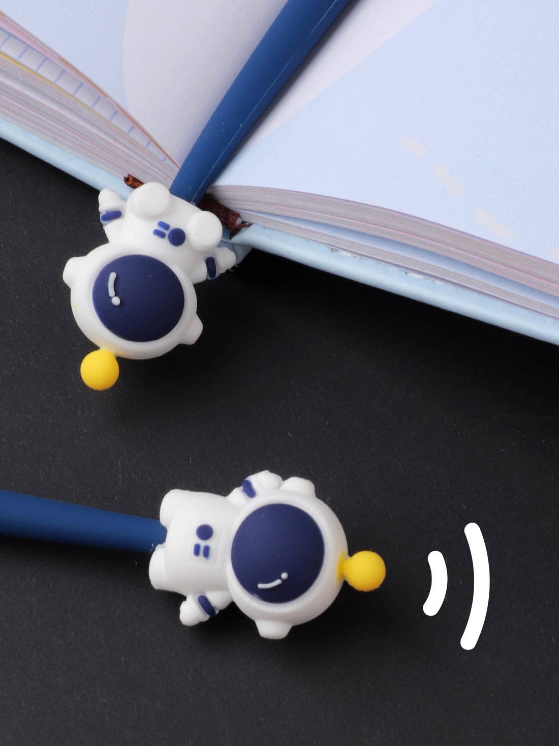 Space Astronaut Wiggle Gel Pen - bubblegum market