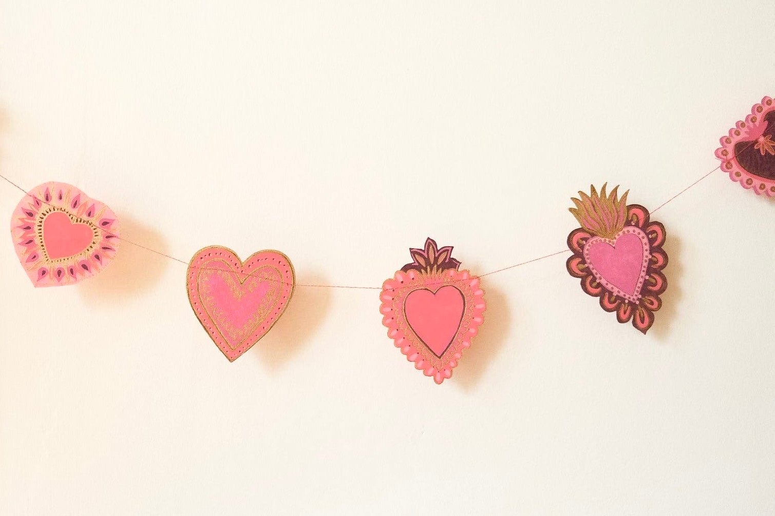 Sweet Hearts Sewn Garland - bubblegum market