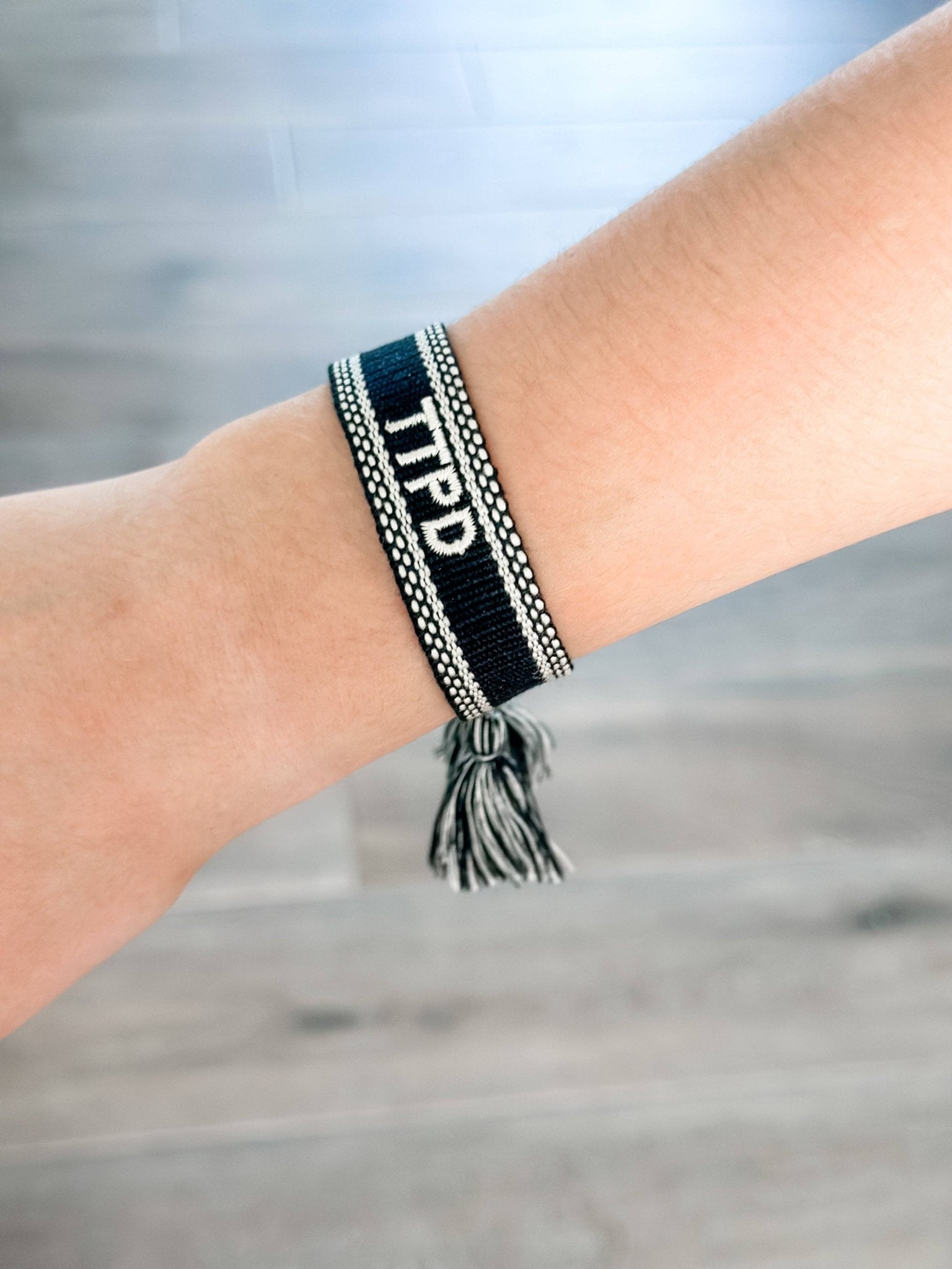 Taylor Swift "TTPD" Woven Bracelet - bubblegum market