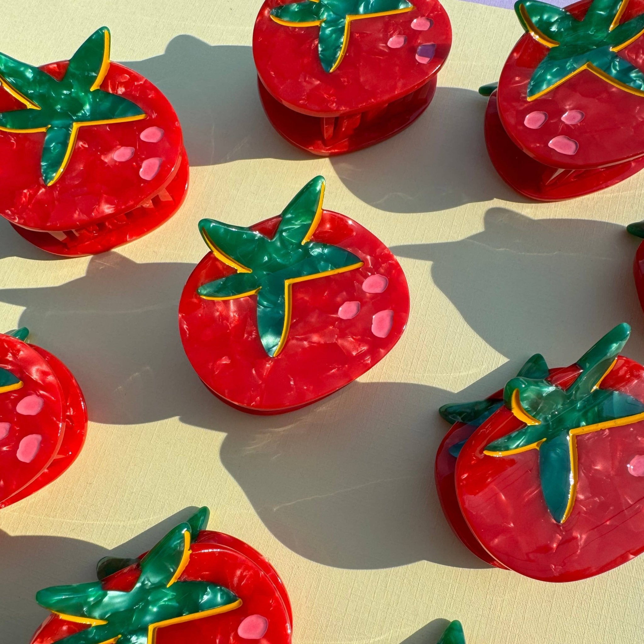 Tiny Tomato Hair Claw - bubblegum market