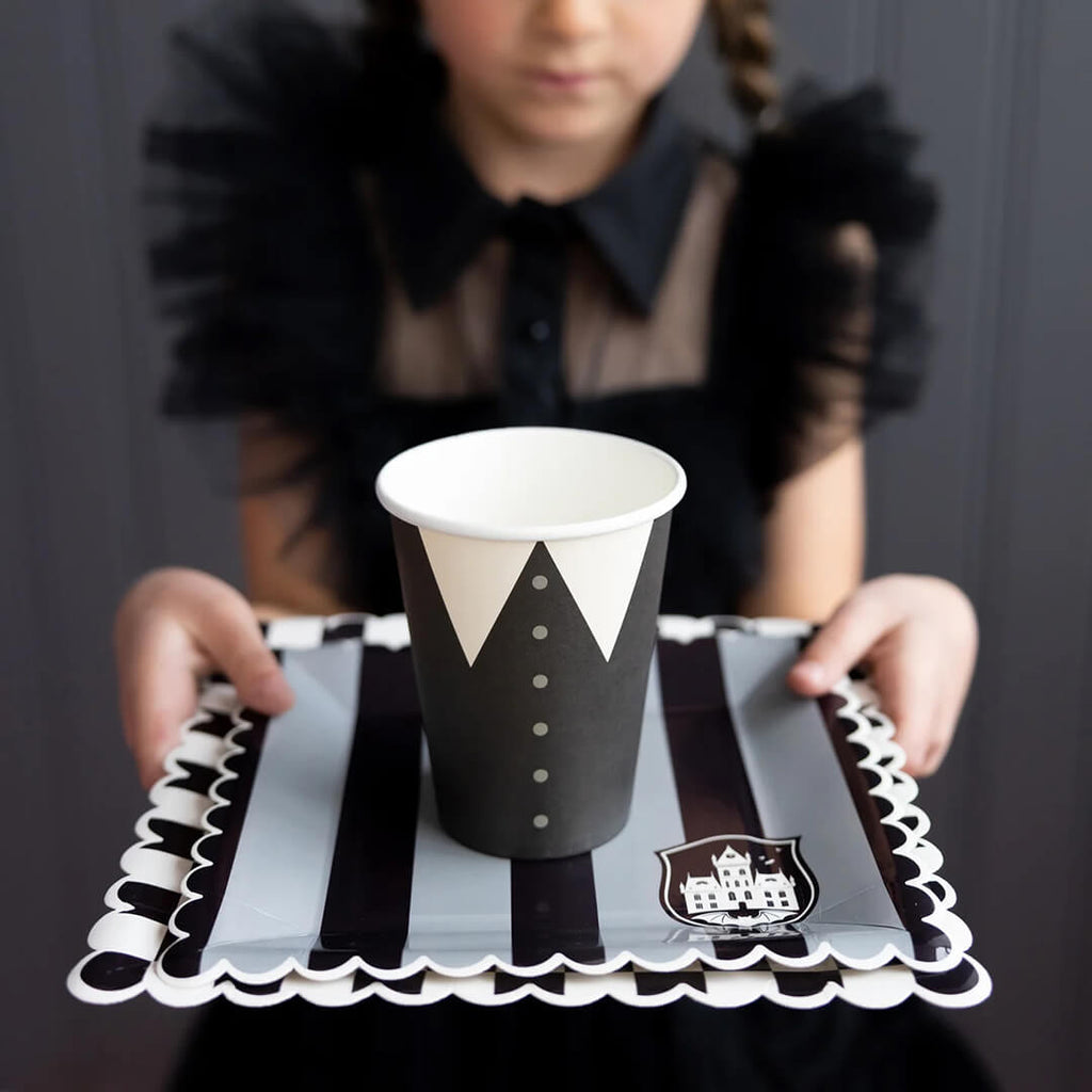 wednesday-black-and-cream-white-checkered-paper-party-plates-halloween-the-addams-family-styled-school-scalloped-square
