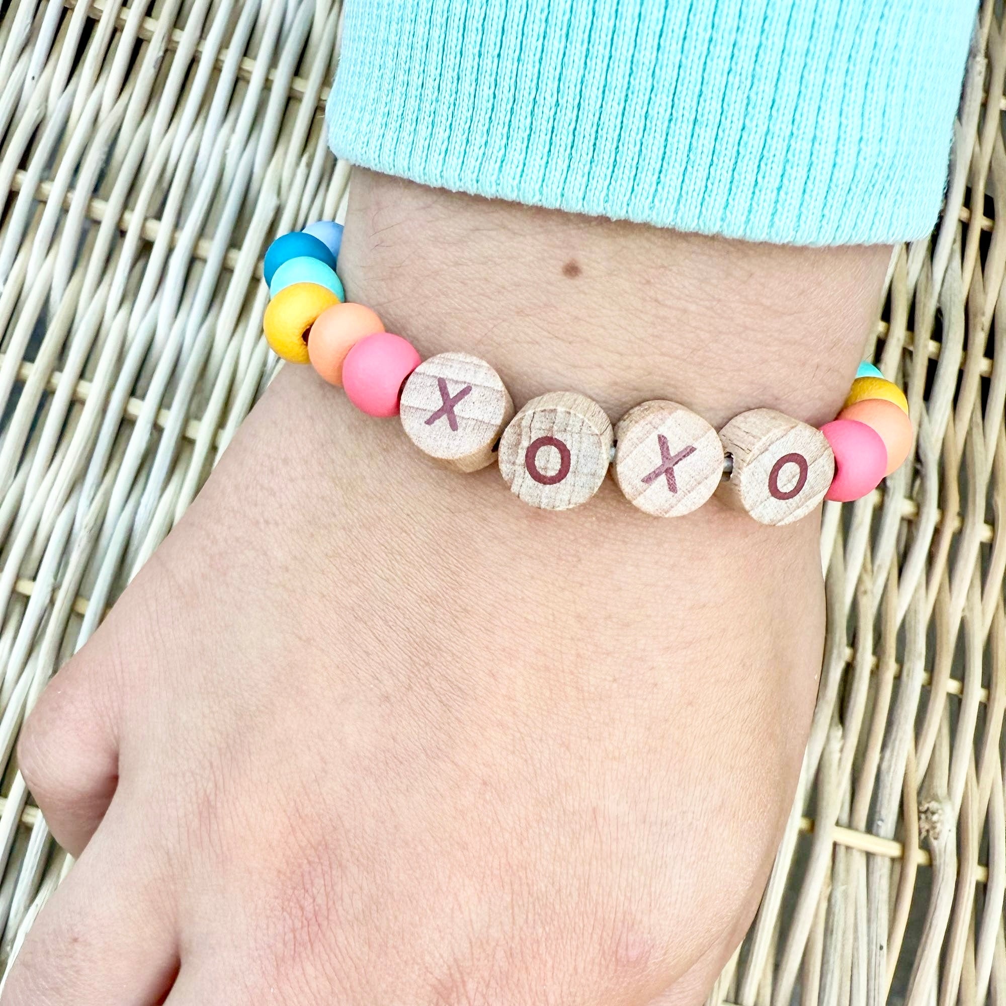 XOXO Friendship Bracelet Gift Kit - bubblegum market