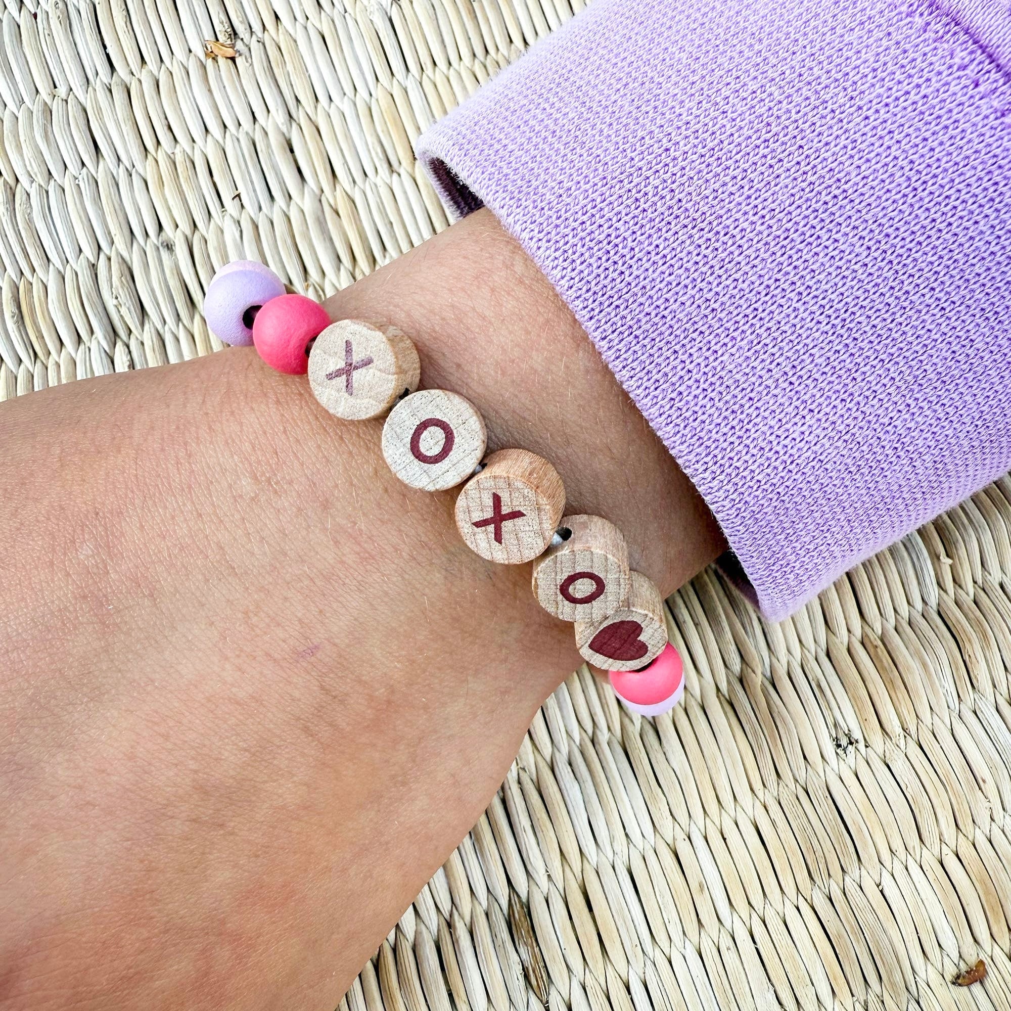 XOXO Friendship Bracelet Gift Kit - bubblegum market