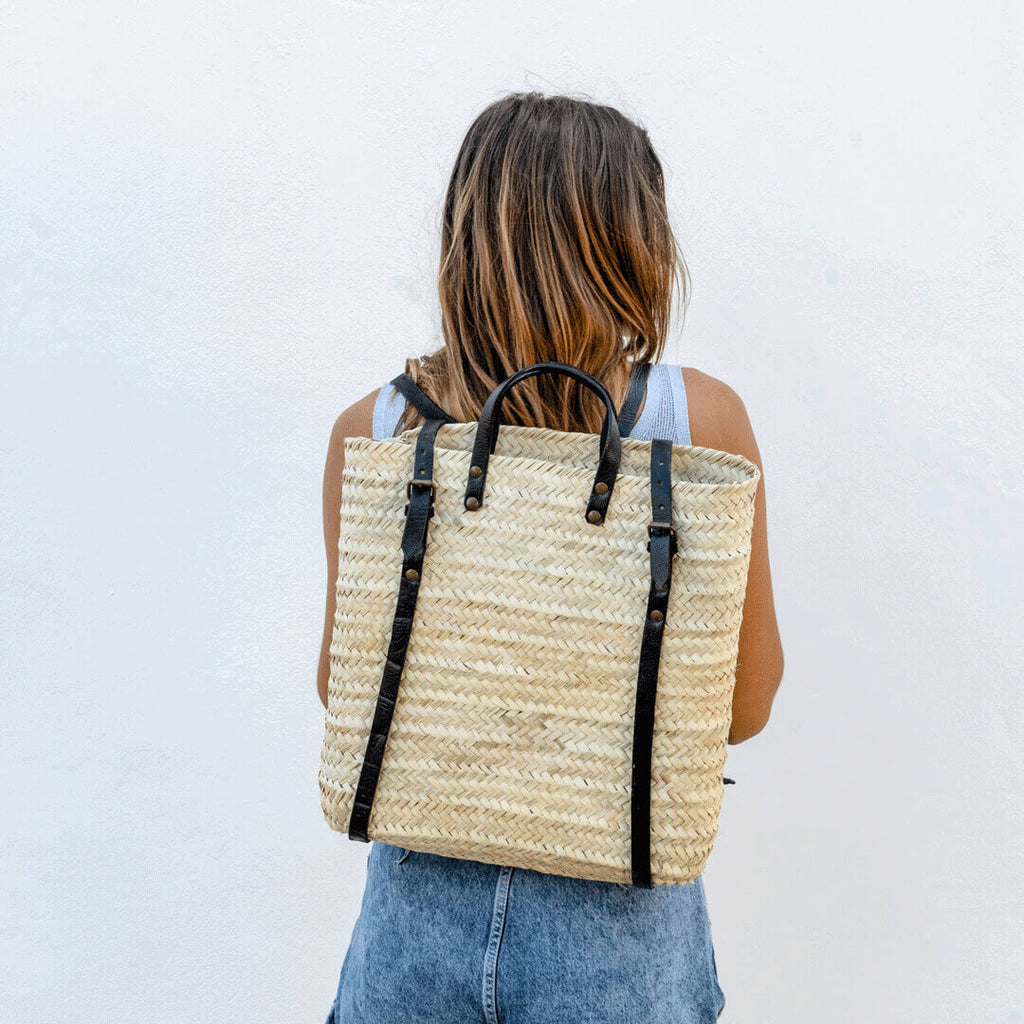 Marrakech-straw-black-backpack-with-long-leather-straps-black