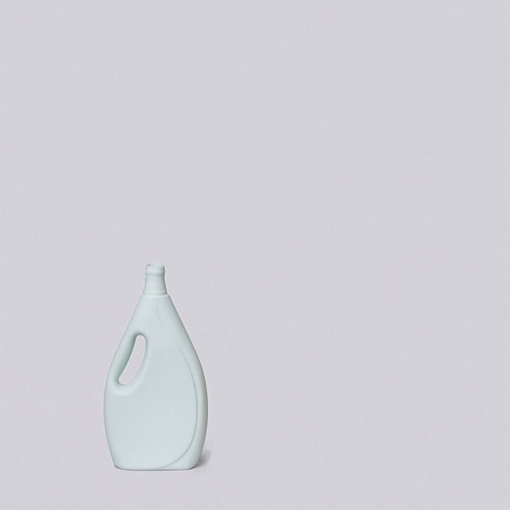 Middle-Kingdom-Ceramic-Plastic-Laundry-Bottle-Vase-Mint