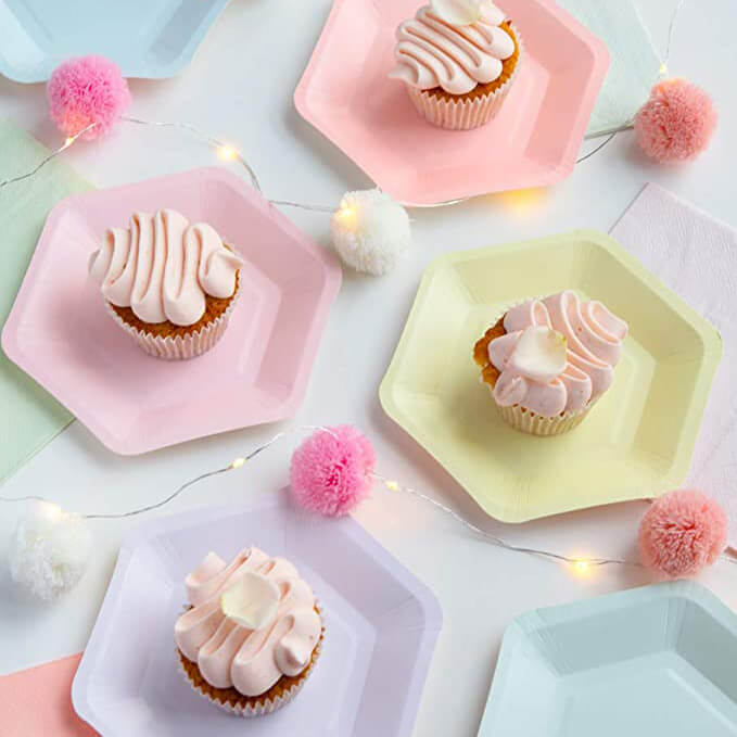 Talking-Tables-We-Heart-Pink-Pompom-Pom-Pom-Lights-with-Cupcakes