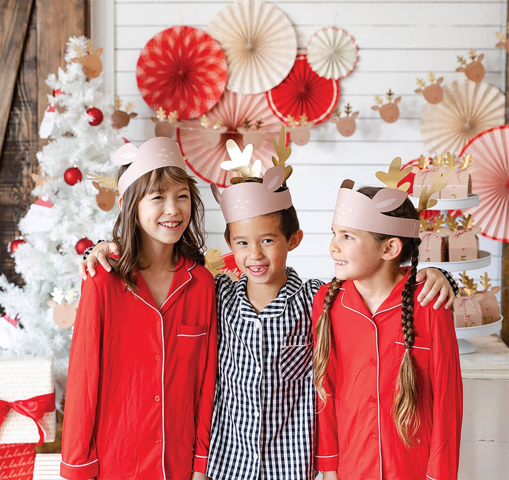 dear-rudolph-reindeer-hats-my-minds-eye-christmas-party-favors-kids