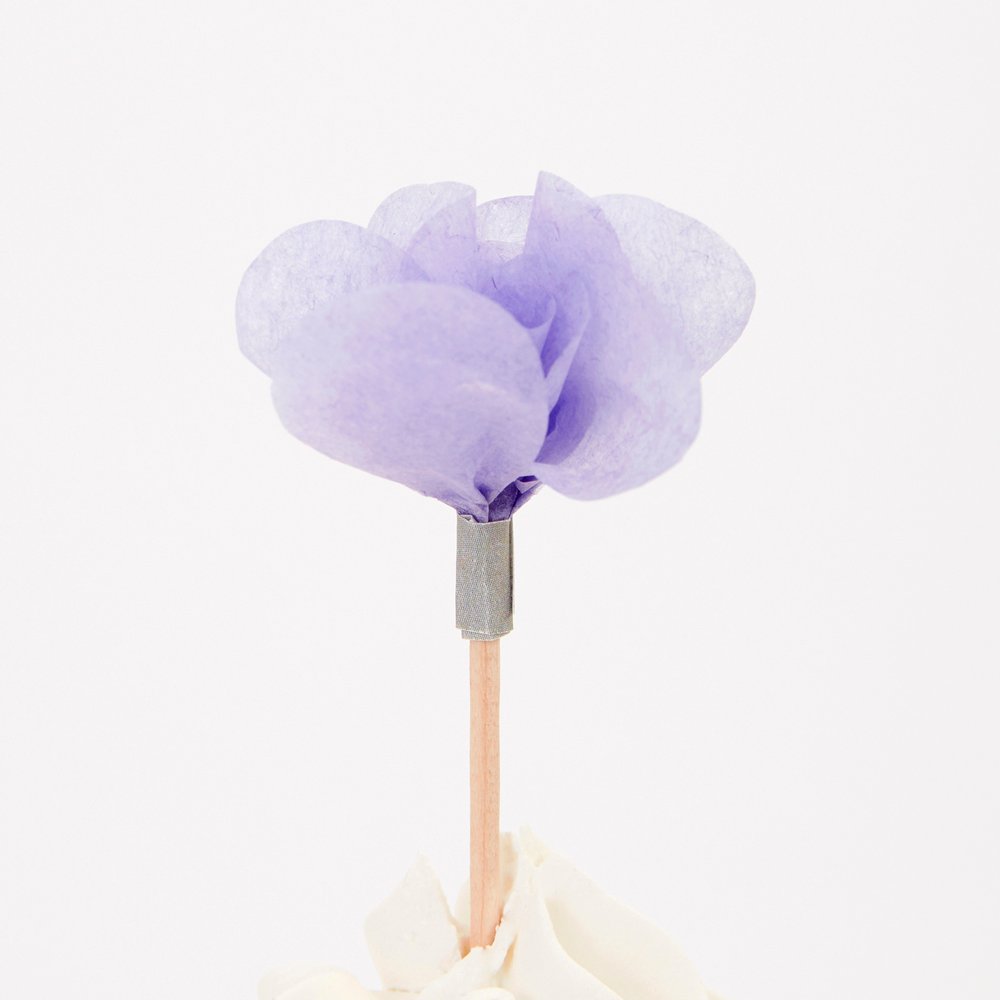 meri-meri-party-easter-cupcake-kit-lilac-flower