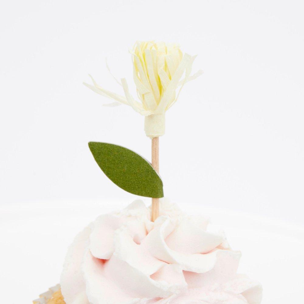 Meri Meri Party Flower Bouquet Cupcake Kit - bubblegum market