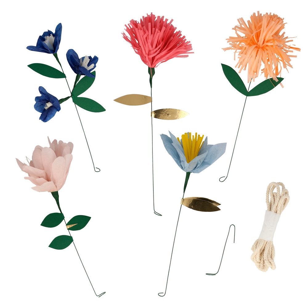 meri-meri-party-flower-wall-paper-flower-strings