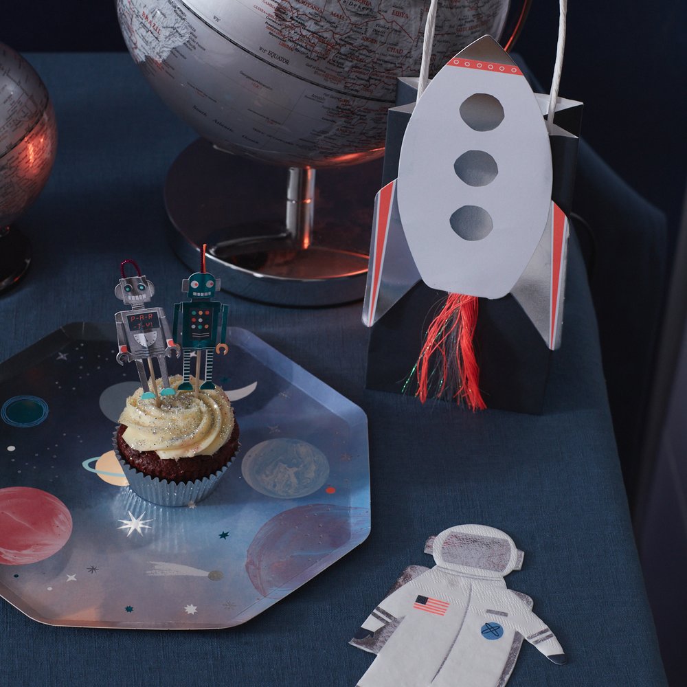 meri-meri-party-outer-space-rocket-favor-treat-bags-styled