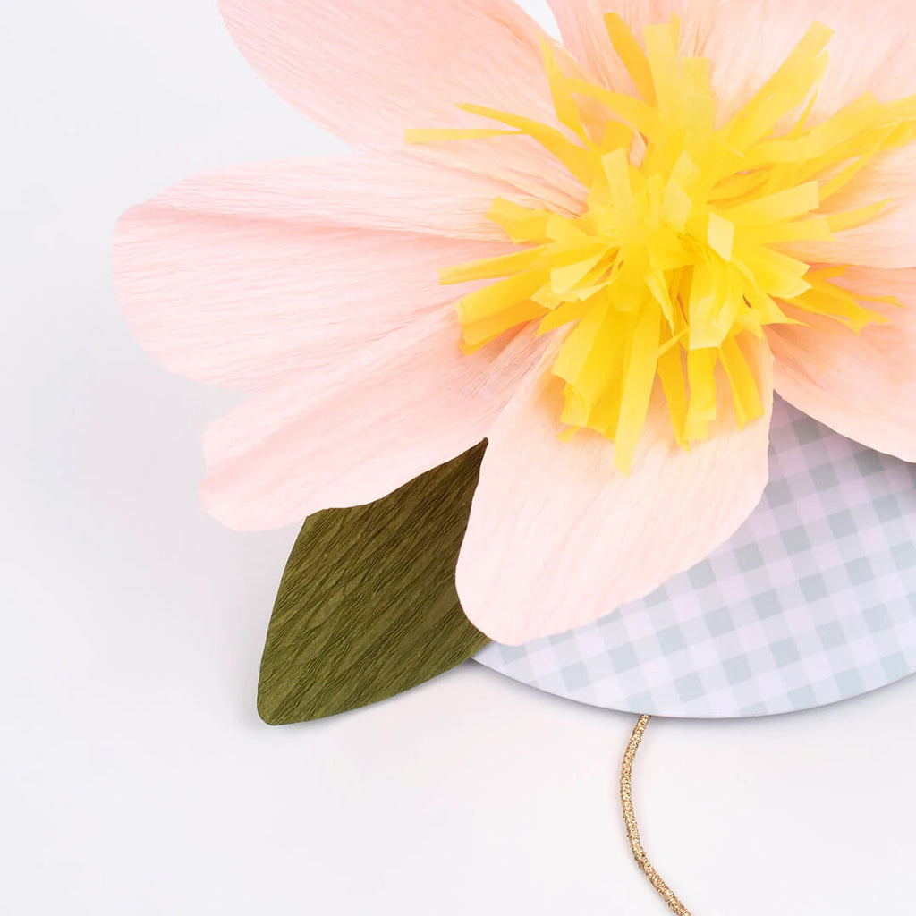 meri-meri-party-paper-flower-hats-lily-gingham-close-up
