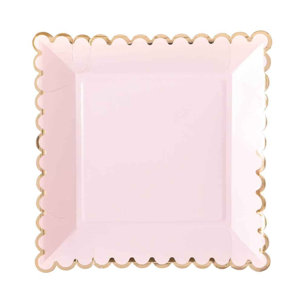 my-minds-eye-blush-pink-scalloped-plates-with-gold-foil-edge