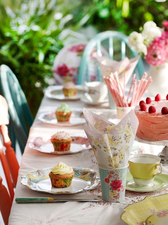 Truly Scrumptious Pretty Plates 8" - bubblegum market